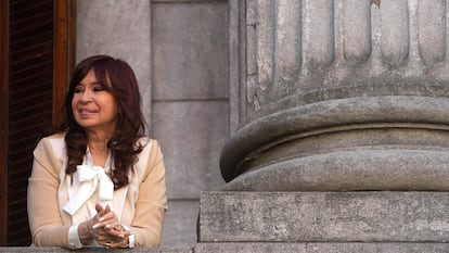 Cristina Kirchner, desde un balcn del Congreso Nacional, el 23 de agosto de 2022 en Buenos Aires.