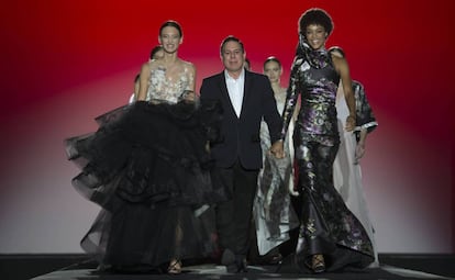 Hannibal Laguna en un desfile en MBFWMadrid.