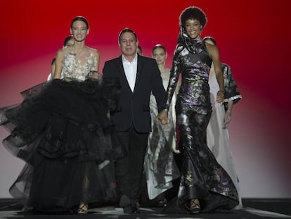 Hannibal Laguna en un desfile en MBFWMadrid.