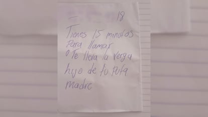 Imagen de uno de los papelitos que extorsionadores han dejado en comercios de Cuautla en los últimos meses.