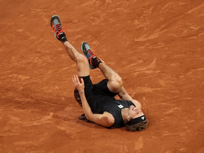 Alexander Zverev tras el mal apoyo del tobillo en la semifinal contra Nadal.