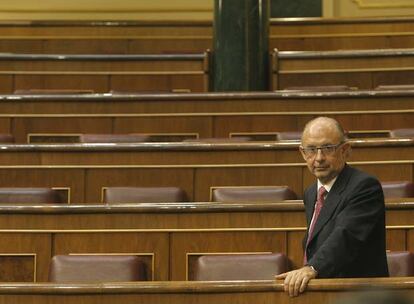 Cristóbal Montoro, portavoz de economía del PP, en el hemiciclo.