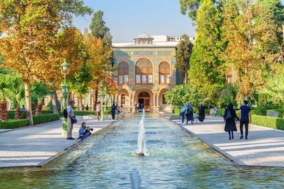 Jardín del palacio de Golestán, en Teherán (Irán).