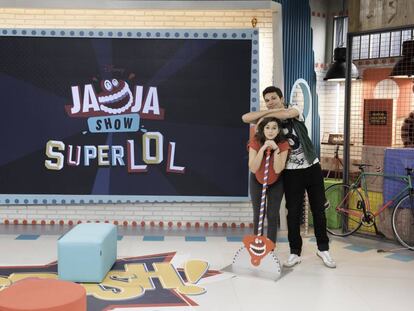 Vídeos, pringue y juegos en ‘Jaja Show Super Lol’