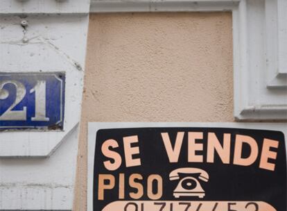 Piso en venta en una calle de Madrid.