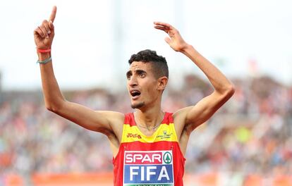 Ilias Fifa, después de ganar el campeonato de Europa de 5.000m en julio de 2016 en Ámsterdam.