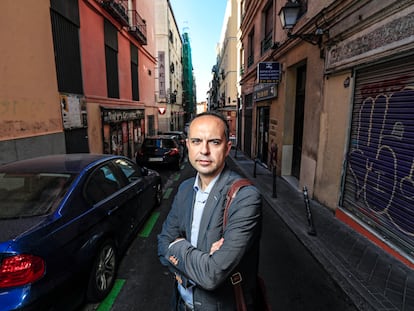 El concejal Jose Manuel Calvo, en la plaza de Antón Martín, este martes.