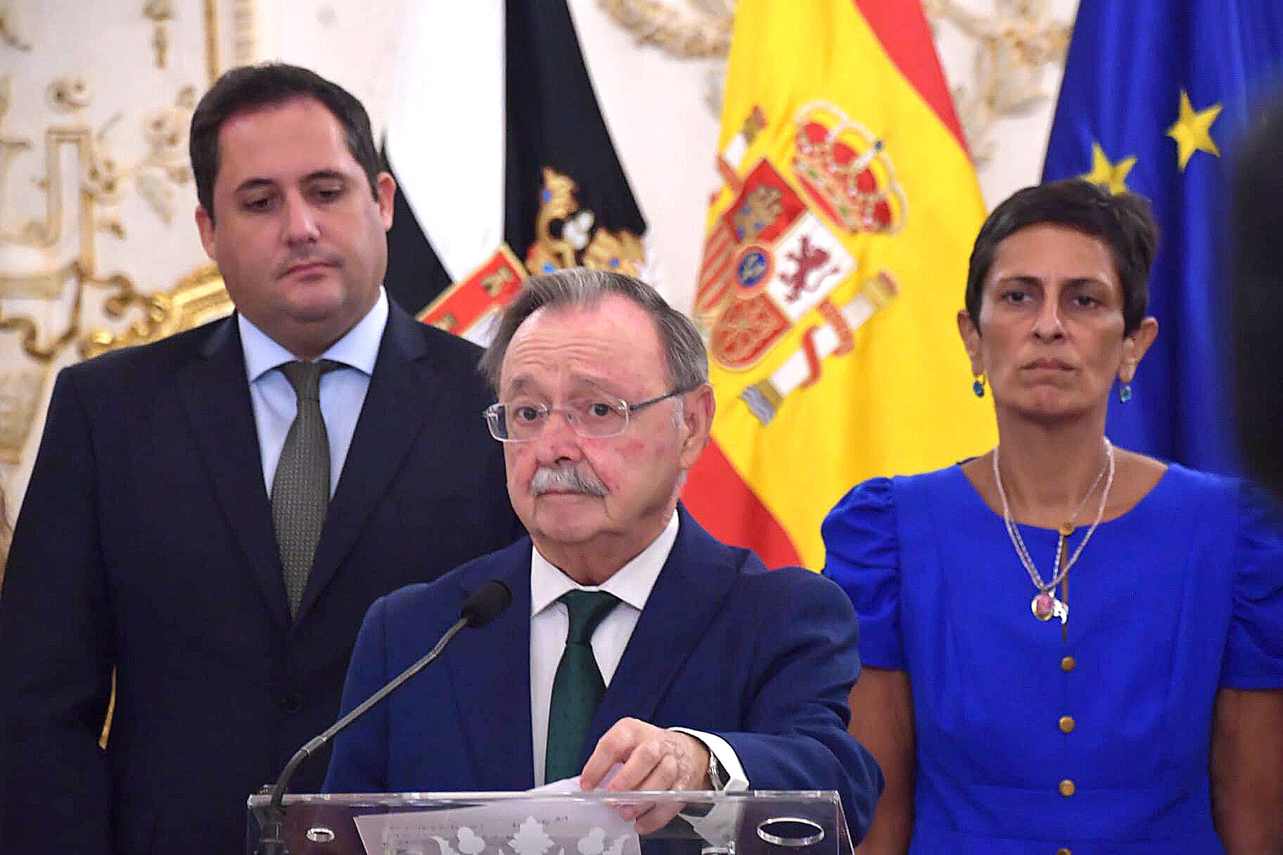 Última hora de la entrada de inmigrantes a Ceuta, en directo | Vivas denuncia la “falta de respuesta adecuada” del Gobierno tras la entrada masiva de inmigrantes