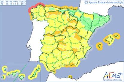 Una borrasca muy profunda azota hoy el litoral norte del país.