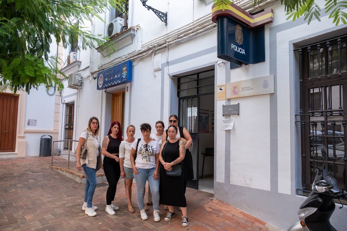 Madres de las menores afectadas por el caso de los desnudos de  Almendralejo: “A mi hija le ha dicho uno que ha hecho cosas con su foto” |  Sociedad | EL PAÍS