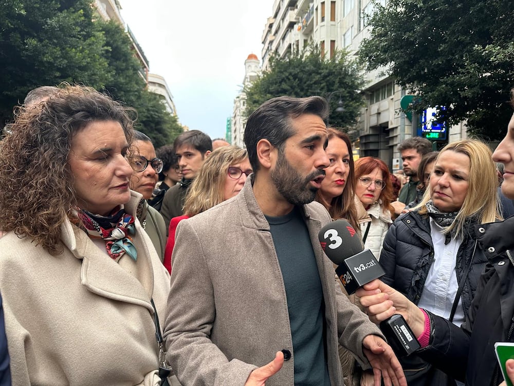 José Muñoz, portavoz socialista en las Cortes Valencianas, en la manifestación