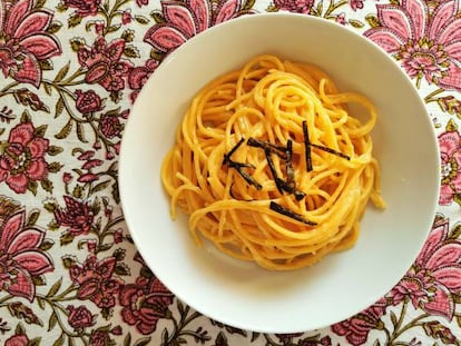 Pasta con miso, mantequilla y queso