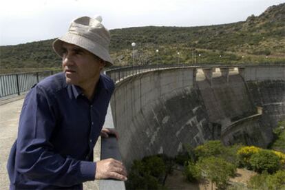 Agustín del Fresno, encargado del embalse de Fresnada (Ciudad Real), en la cuenca del Guadalquivir.