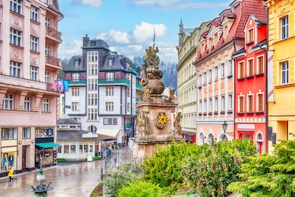 La columna de la Santísima Trinidad en Karlovy Vary, ciudad balneario de la República Checa.