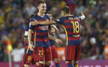 Vermaelen celebra el seu gol amb Alba.