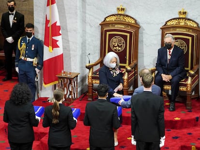 Mary Simon jura como gobernadora general de Canadá