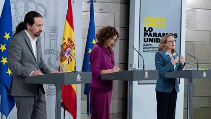 Pablo Iglesias, María Jesús Montero y Nadia Calviño durante la rueda de prensa ofrecida tras el Consejo de Ministros.