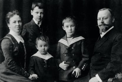 Heinrich Himmler, con sus padres y hermanos. Ernst, el pequeño, era el abuelo de Katrin.