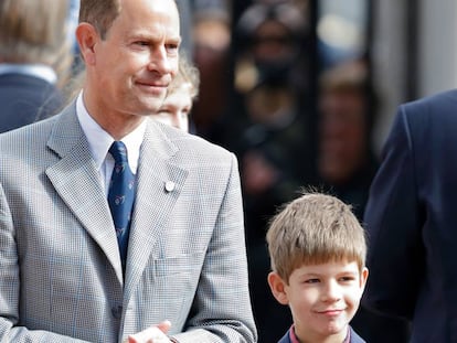 El príncipe Eduardo y su hijo James, vizconde de Severn.