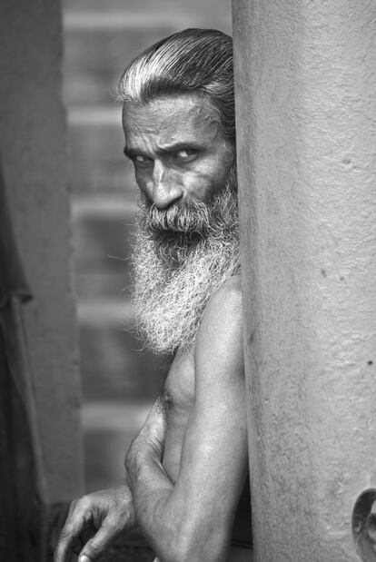 Un brahmán de la ciudad india de Benares, a orillas del Ganges.