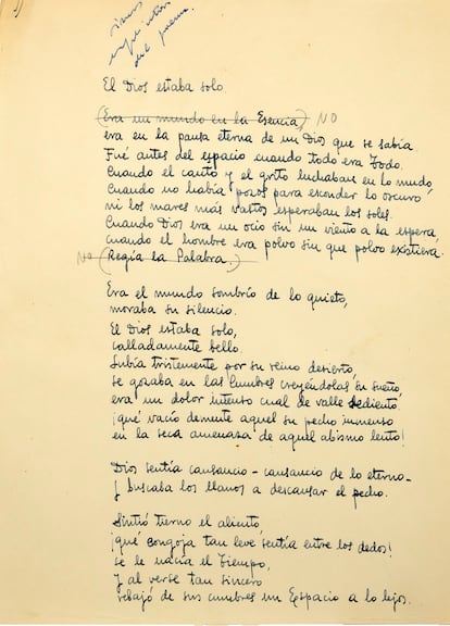 Poema de Francisco Brines 'El dios estaba solo', que pertenece al libro inédito 'Dios hecho viento'.