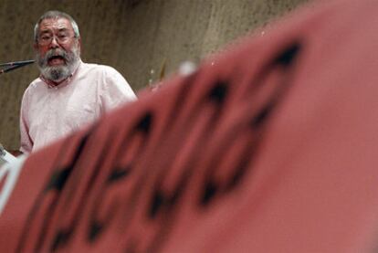 El secretario general de UGT, Cándido Méndez, durante su intervención en una asamblea del sindicato, ayer en Madrid.