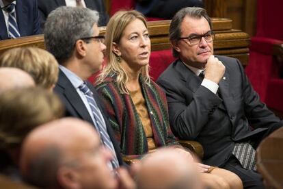 Artur Mas, president en funcions, amb Neus Munté a la sessió constitutiva del Parlament de Catalunya.