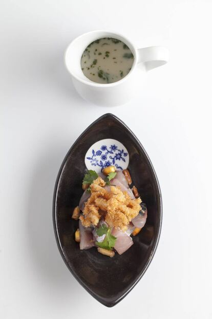 Ceviche de xarda con leche de tigre al ají limo y calamar.