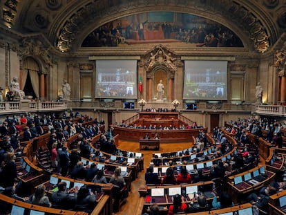 Los diputados portugueses en la Asamblea de la República, durante la sesión del jueves sobre los Presupuestos del Estado de 2022.