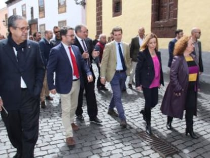 “Lo que no puede ser es que estemos convalidando cuestiones para pagar la campaña del PSOE”, asegura el líder popular