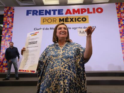 Xóchitl Gálvez durante una conferencia del Frente Amplio por México.