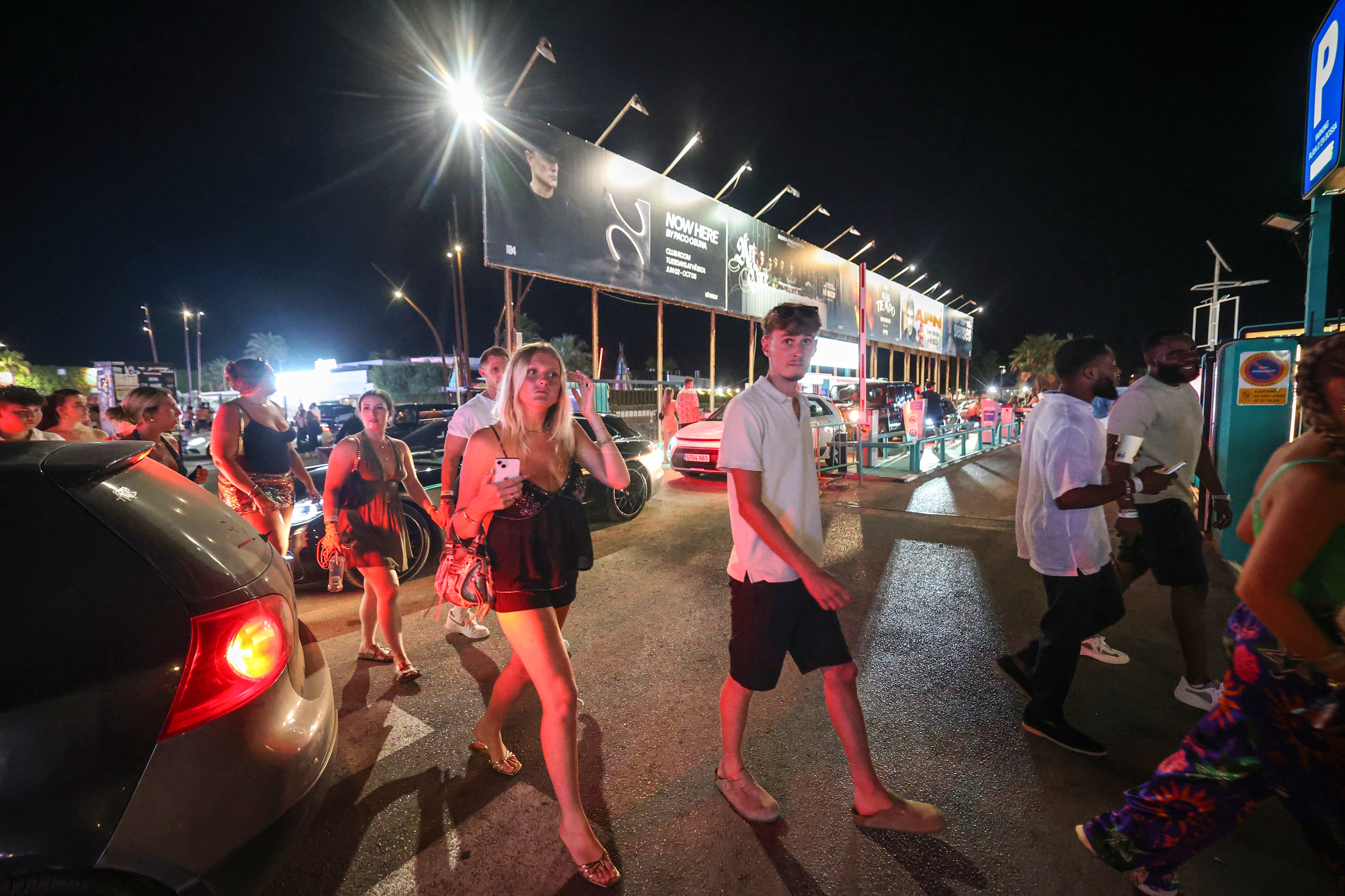 Ibiza frena la expansión de su noche ante un mercado saturado
