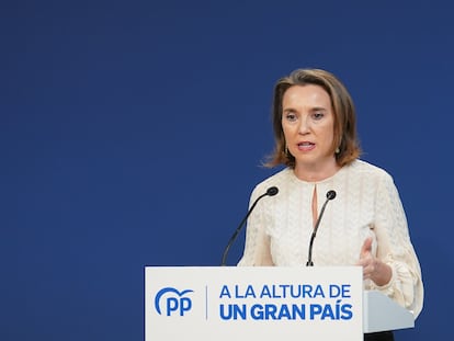 La secretaria general del PP, Cuca Gamarra, en la sede del partido, en Madrid, este sábado.