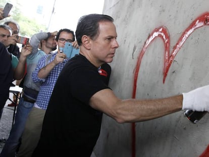 O prefeito João Doria participa de intervenções de grafite em São Paulo