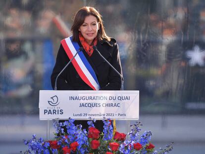 La alcaldesa de París, Anne Hidalgo,