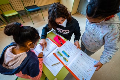 Una clase de primaria en un colegio público de Navarra, en marzo.