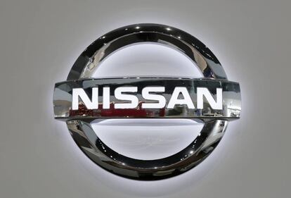 Logo del fabricante de vehículos nipón Nissan.