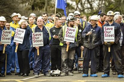 Trabajadores de Tata se manifiestan en Port Talbot.