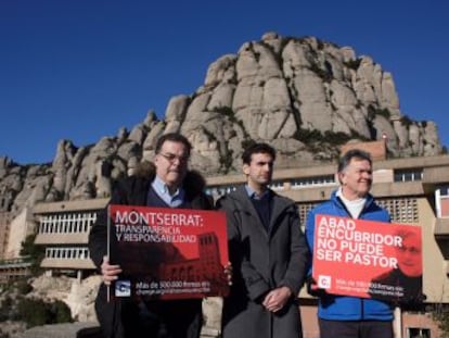 Víctimas de la pederastia en la Iglesia celebran su primer acto de protesta en el monasterio catalán