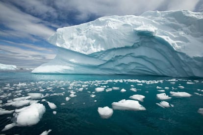 Plataforma de hielo flotante en la Antártida Occidental.