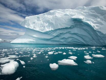 Plataforma de hielo flotante en la Antártida Occidental.