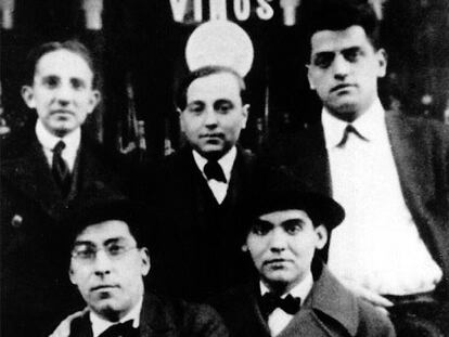 Benjamín Jarnés, Humberto Pérez de la Ossa, Luis Buñuel, Rafael Barradas y Federico García Lorca. Madrid, 1927.