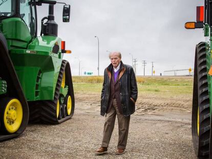 Jim Pattison en un concesionario de su empresa en Moosomin (Canadá).