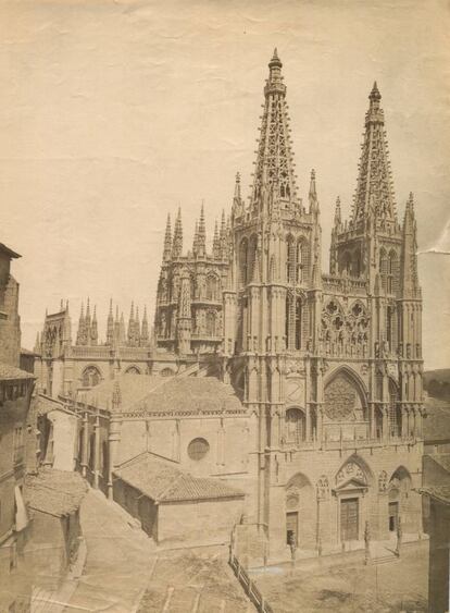 Vista de la catedral de Burgos. Este nuevo catálogo sobre Laurent está disponible en la web del Ministerio de Cultura y gratuítamente.