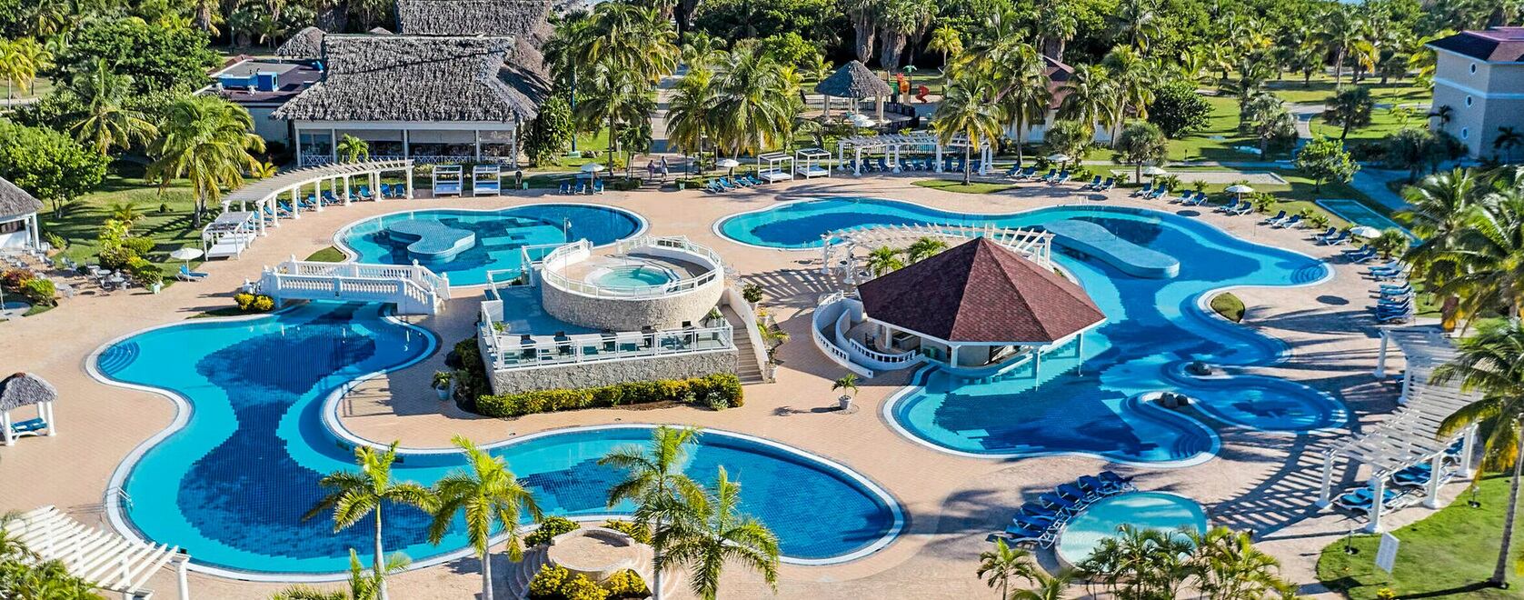 Piscinas del hotel Iberostar Origin Laguna Azul en Varadero (Cuba), en una imagen cedida por la compañía.