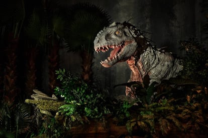 Indominous Rex, uno de los dinosaurios diseñados genéticamente, en la exposición de Jurassic World en Ifema.