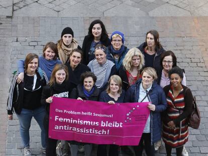 Mujeres de la asociación alemana Frauen helfen Frauen e.V. (Mujeres ayudan a mujeres) en Madrid el pasado 8 de marzo.