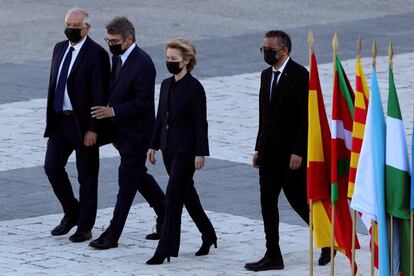 Josep Borrell, alto representante de la Unión Europea para la Política Exterior y de Seguridad; David Sassoli, presidente del Parlamento Europeo; Ursula von der Leyen, presidenta de la Comisión Europea; y Tedros Adhanom, director general de la OMS.