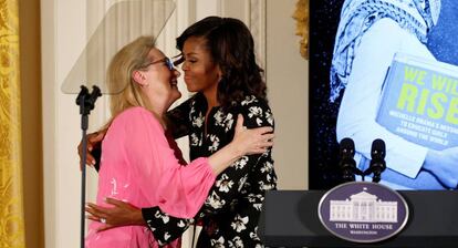 Michelle Obama y Meryl Streep en la presentaci&oacute;n de &#039;We Will Rise, en la Casa Blanca.