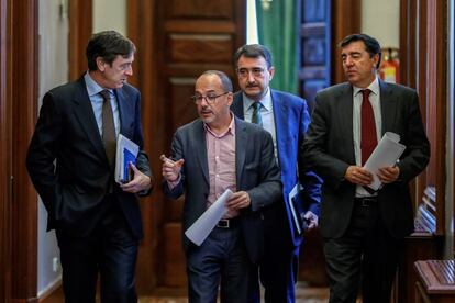 Rafael Hernando (PP), Carles Campuzano (PDeCT), Aitor Esteban (PNV) y José Antonio Bermúdez de Castro (PP) en el Congreso.